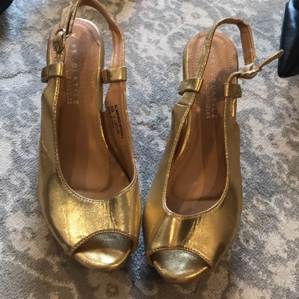 Gold Wedges
